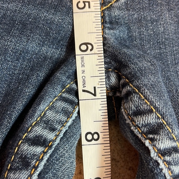 👖True Religion Dark Blue Straight Leg Jean Women size 26 W/ Crystal Emblishment - Picture 14 of 16